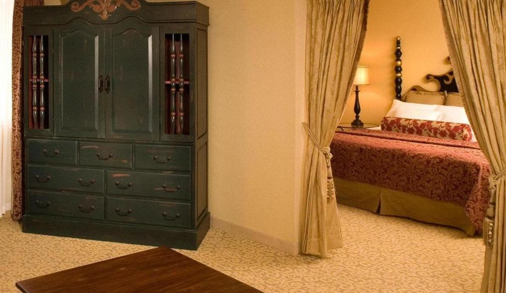 Suite interior
